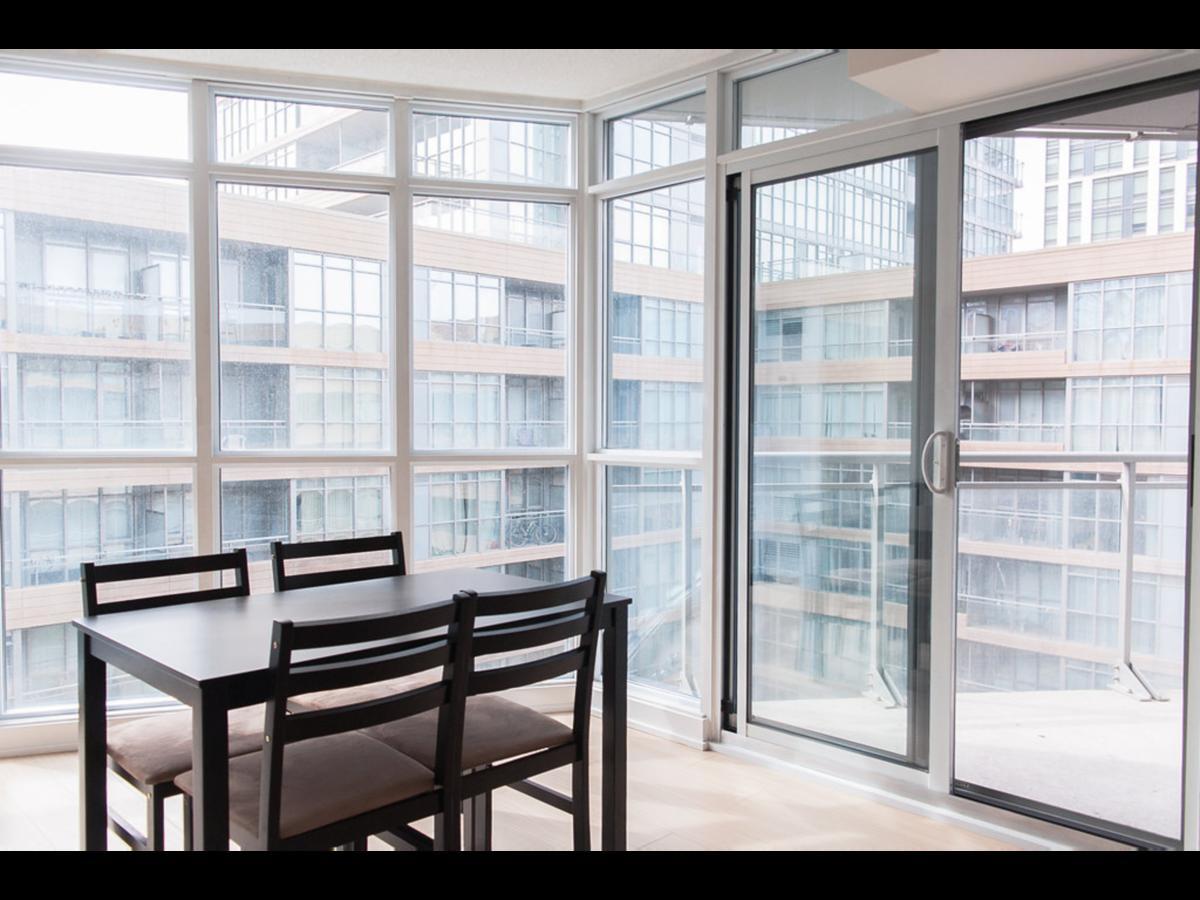 טורונטו N2N Suites - Downtown Lake & City View Apartments מראה חיצוני תמונה
