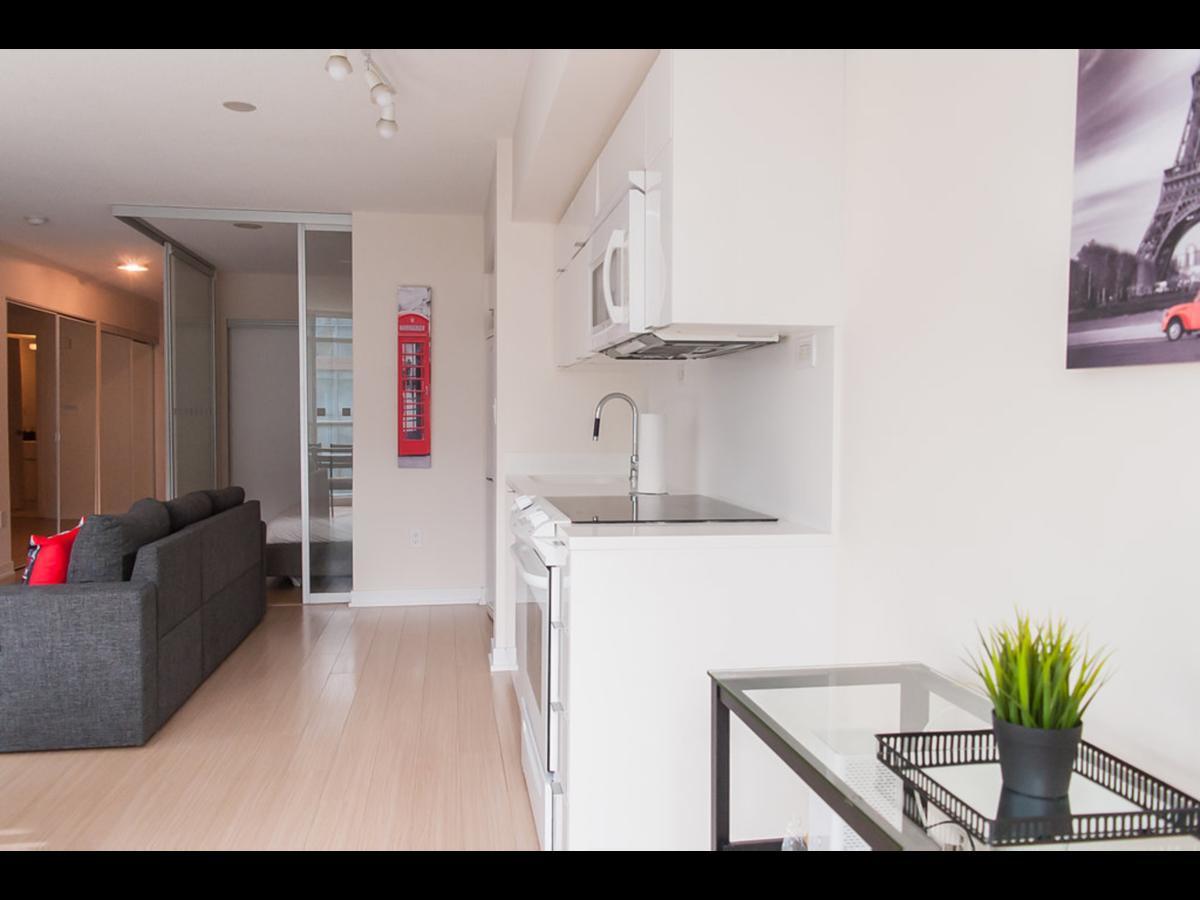 טורונטו N2N Suites - Downtown Lake & City View Apartments מראה חיצוני תמונה