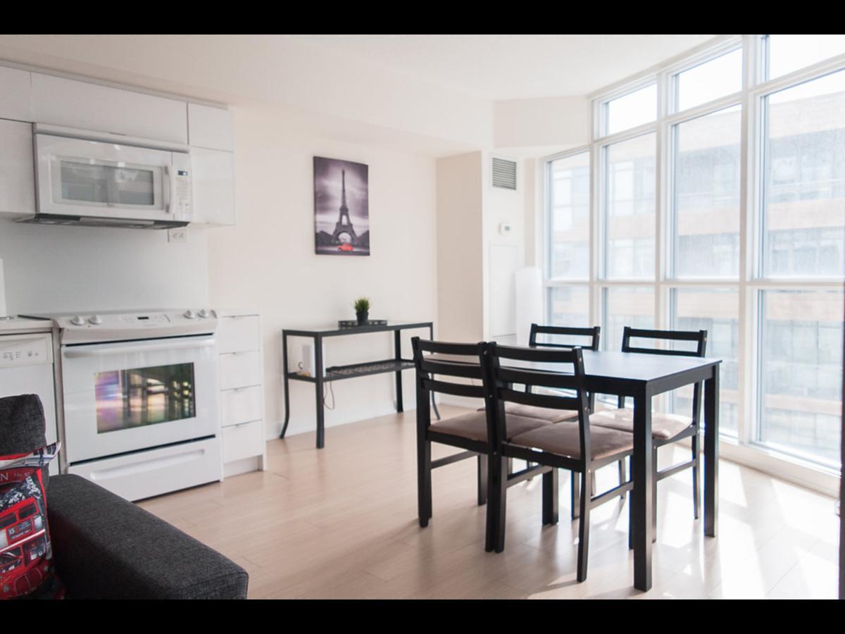 טורונטו N2N Suites - Downtown Lake & City View Apartments מראה חיצוני תמונה