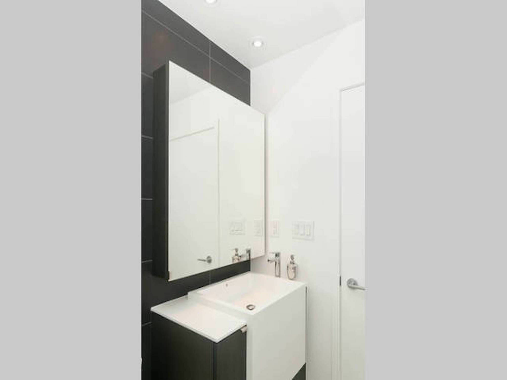 טורונטו N2N Suites - Downtown Lake & City View Apartments מראה חיצוני תמונה